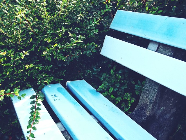 与其他中场 与其他中场